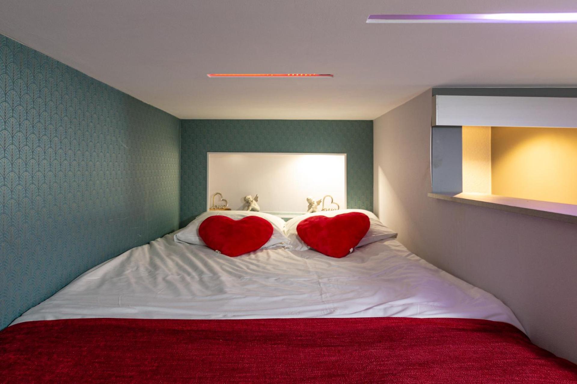 Gites Spa Strasbourg - Studio Romantique, Jacuzzi, Sauna, Terrasse Privee Furdenheim Esterno foto